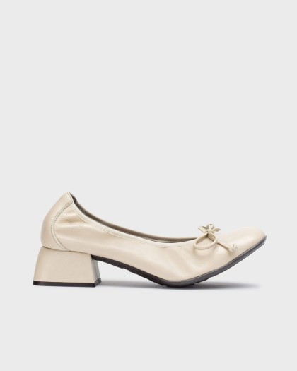Wonders.com | Cream BELLA ballet flat D-1212 VELVET