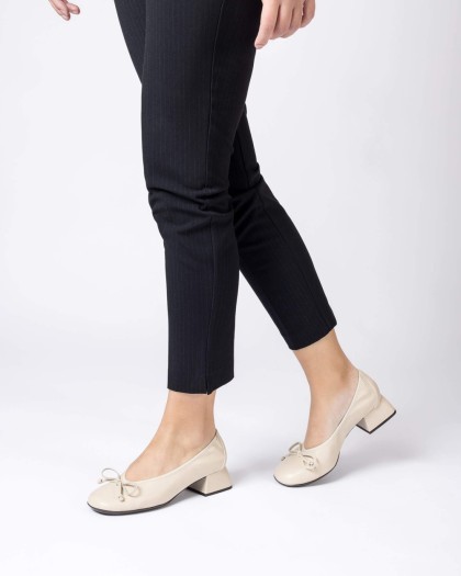 Wonders.com | Cream BELLA ballet flat D-1212 VELVET