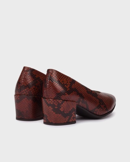 Wonders.com | Brown RUBIN 01 Pump E-7201 PYTON