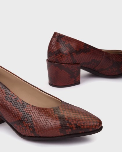 Wonders.com | Brown RUBIN 01 Pump E-7201 PYTON