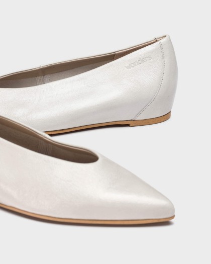 Wonders.com | White TRIANA Ballerina A-3802 STARK