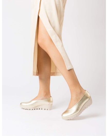 Wonders.com | Gold FLY Shoe C-33100 MAX
