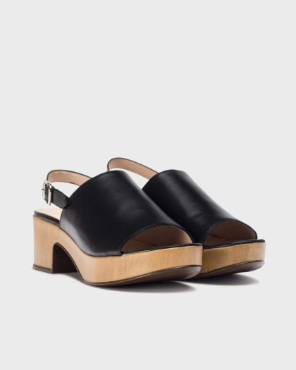 Wonders.com | Black MIERCOLES 50-P Sandal D-8850-P ISEO
