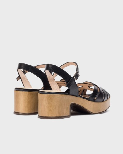 Wonders.com | Black CHANDRA Sandal D-8851-P ISEO