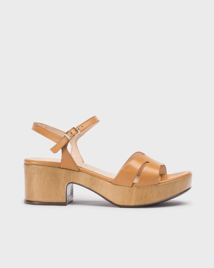 Wonders.com | Brown ELARA Sandal D-8853-P ISEO