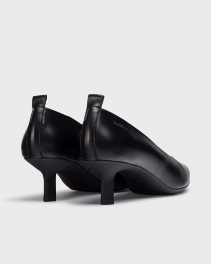 Wonders.com | Salones FLEXFIT 02 Negros G-7102 SAUVAG