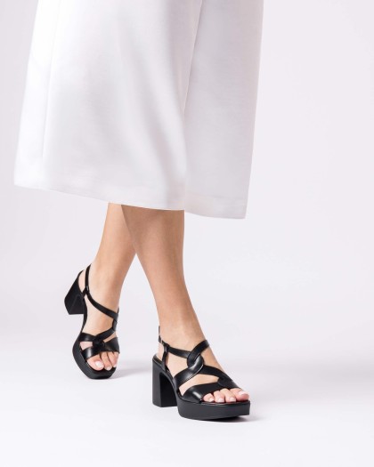 Wonders.com | Sandalias INDIRA Negras L-1421 ISEO