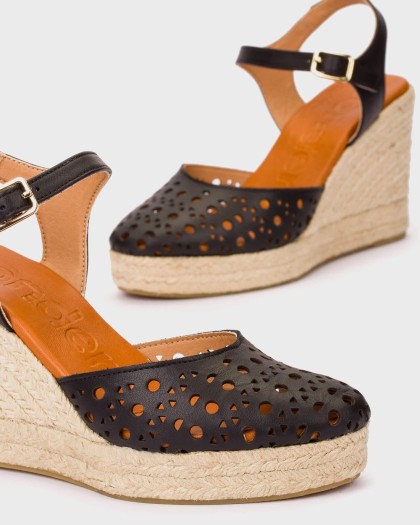 Wonders.com | Alpargatas PILAR 05 Negras YH-PI905 NAPA