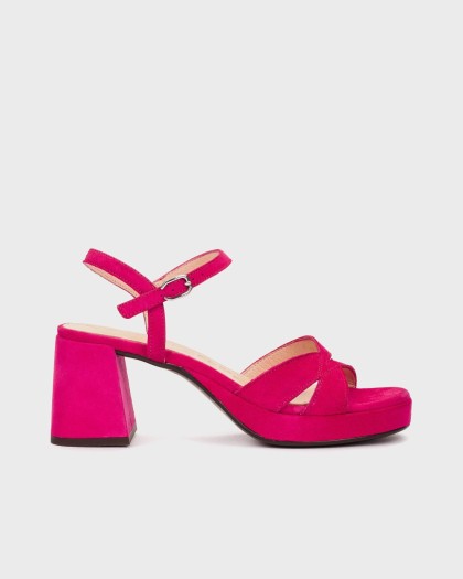 Sandalias de tacón ZAIDA 20 confeccionadas en piel ante color fucsia.