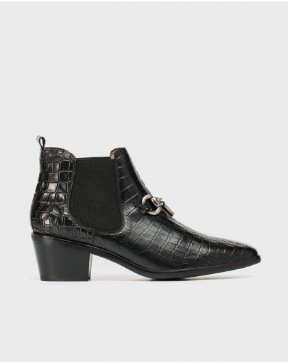 Cowboy ankle boot with loop