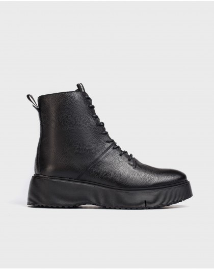 Black Bristol Ankle boot