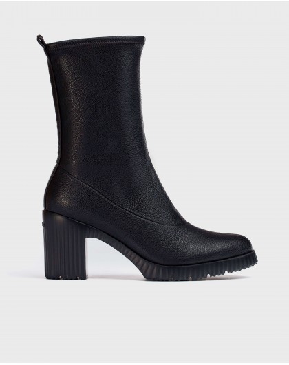 Black ankle boot Moi