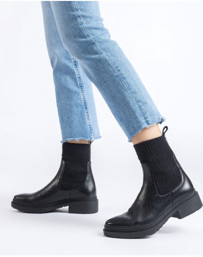 Black Kenny Ankle Boot