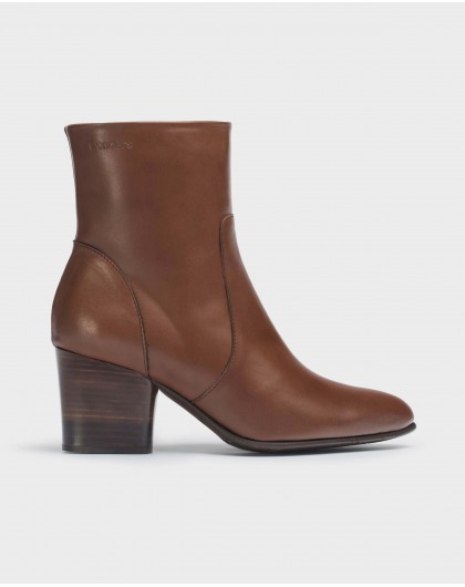 Brown Beta ankle boot