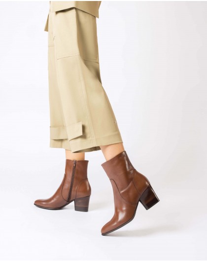 Brown Beta ankle boot