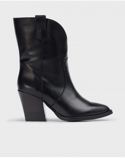 Black Paso ankle boot