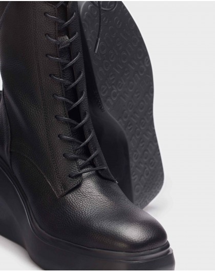 Black Ivory Ankle boot