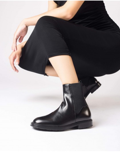 Black SCAR ankle boot