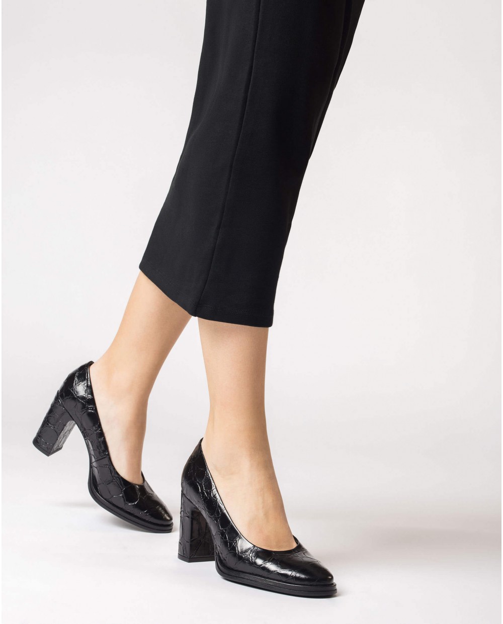 Black DENIS high-heeled shoe