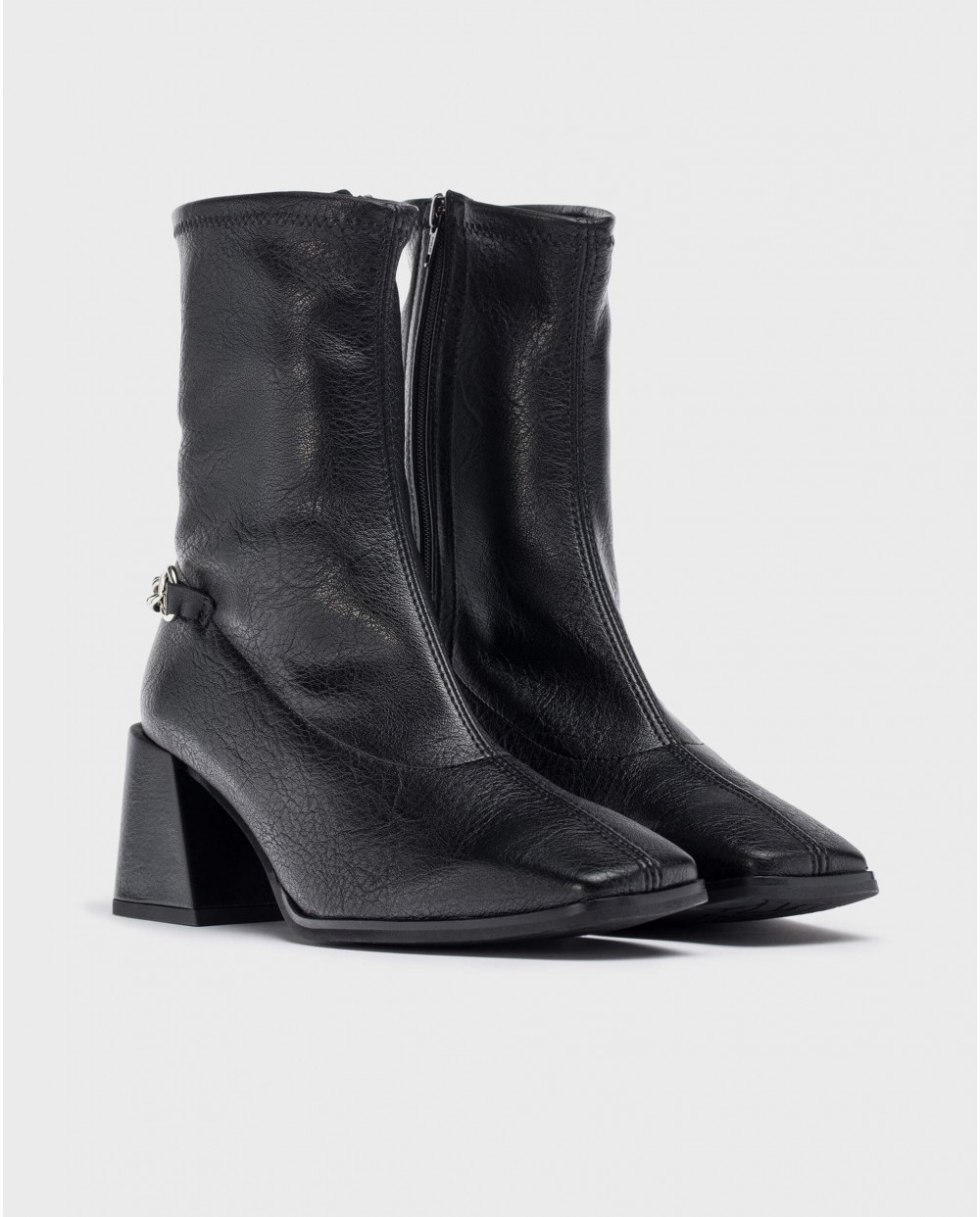 Black Mariana Ankle boot