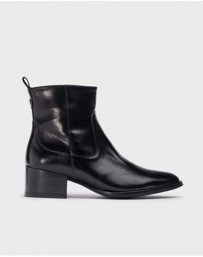 Black LOOK ankle boot