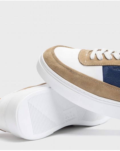 Causal leather sneaker