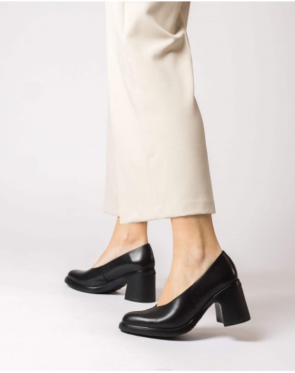 Black ELEY high-heeled shoe