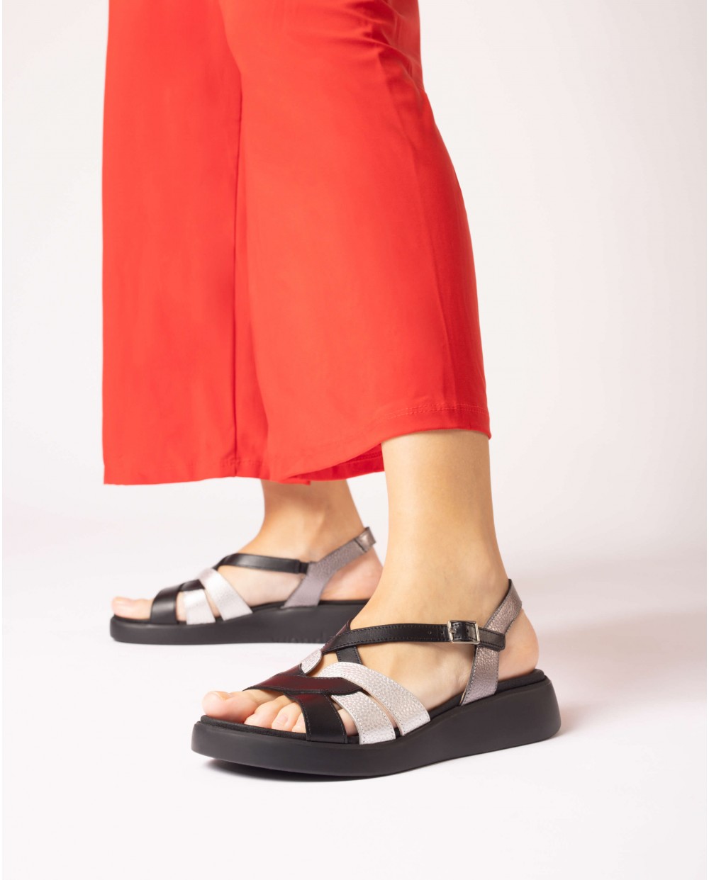 Bicolor Paterna sandals