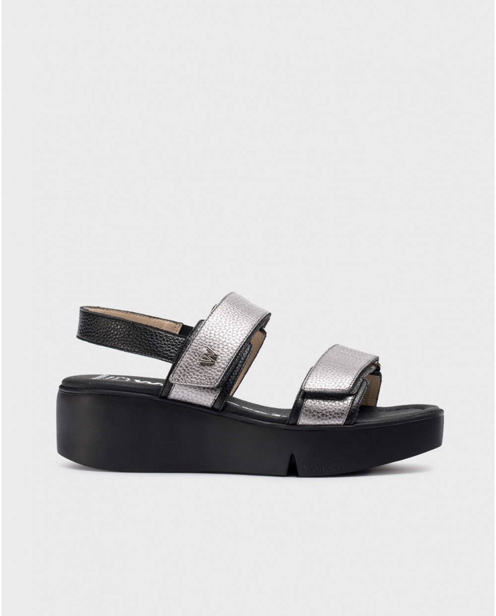 Black Amapola sandals