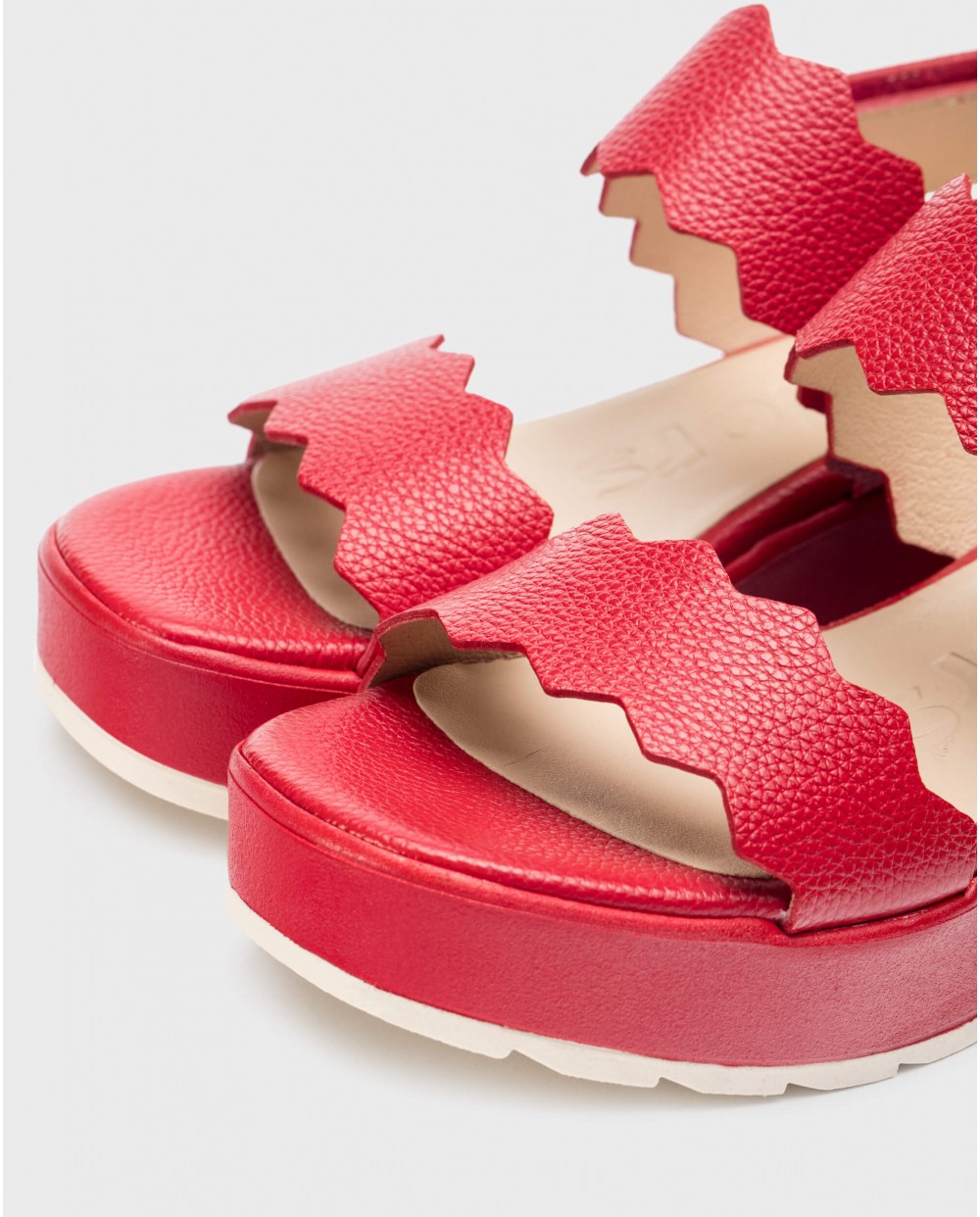 Red Púrpura sandals