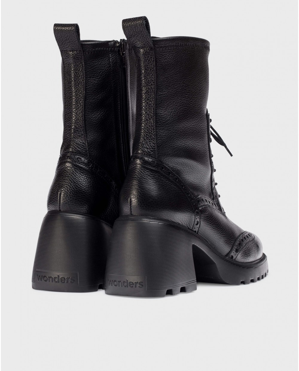 Black VENECIA ankle boots