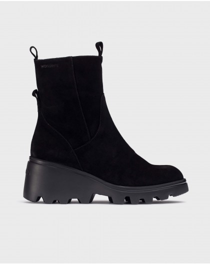 Black LEEDS ankle boots