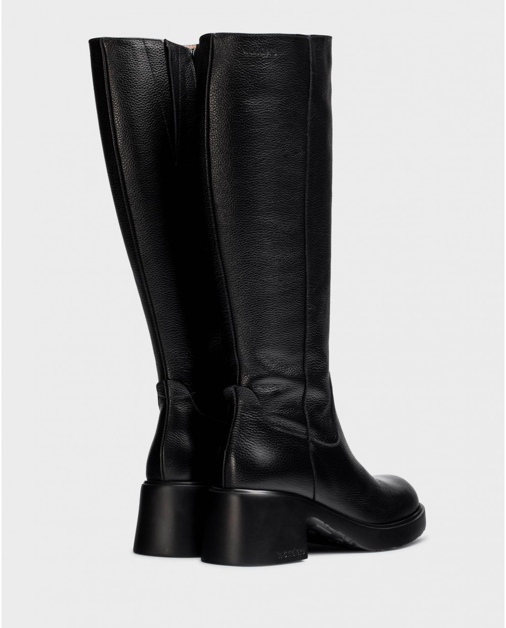 Black NOA boots