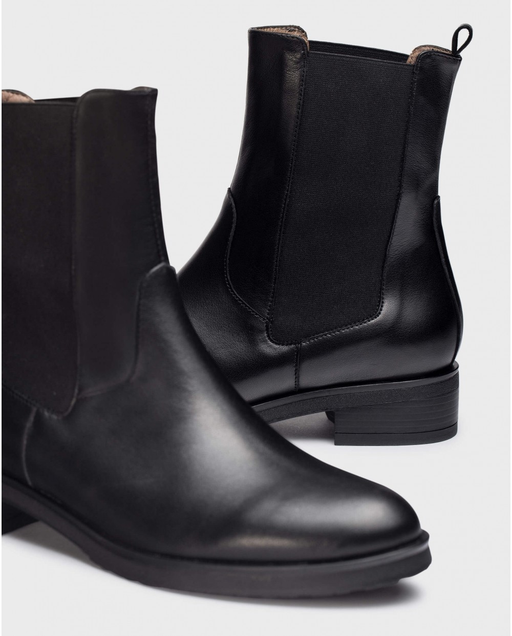 Black LEONOR ankle boots