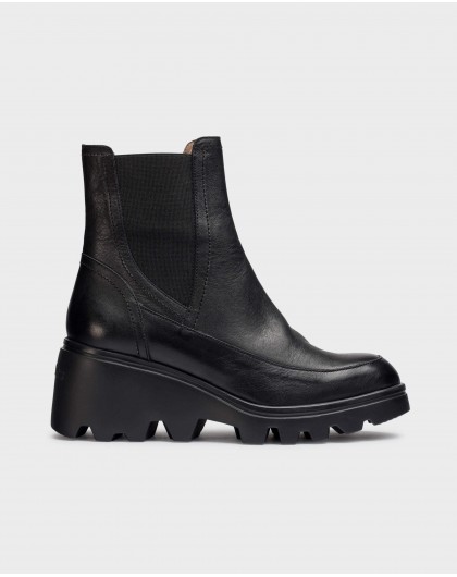 Black MUNICH Ankle boots