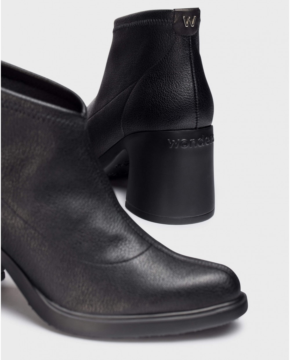 Black SUGAR Ankle Boots