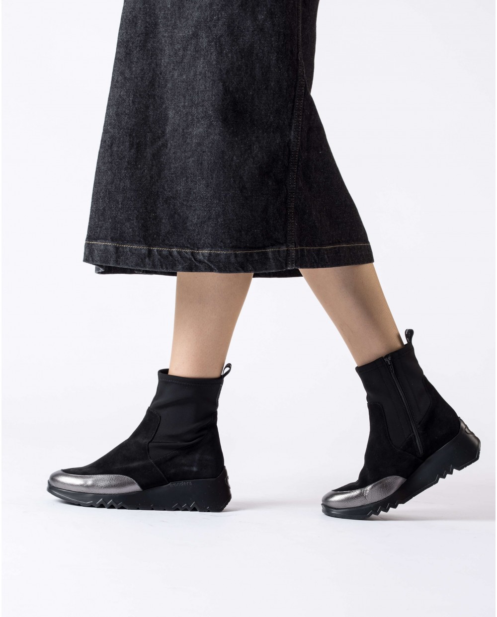 Black SINGAPUR Ankle Boots