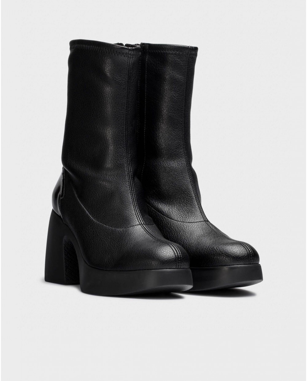 Black BARCELONETA ankle boots