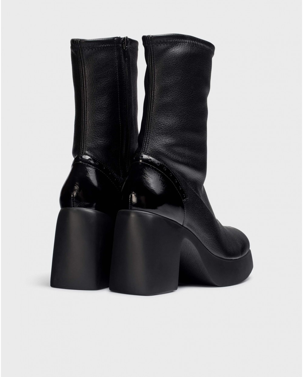 Black BARCELONETA ankle boots