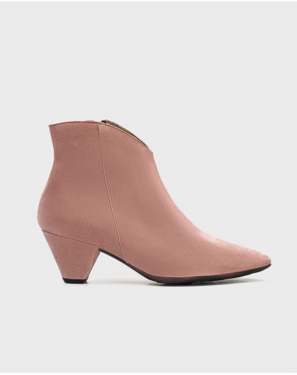 v cut ankle boots uk