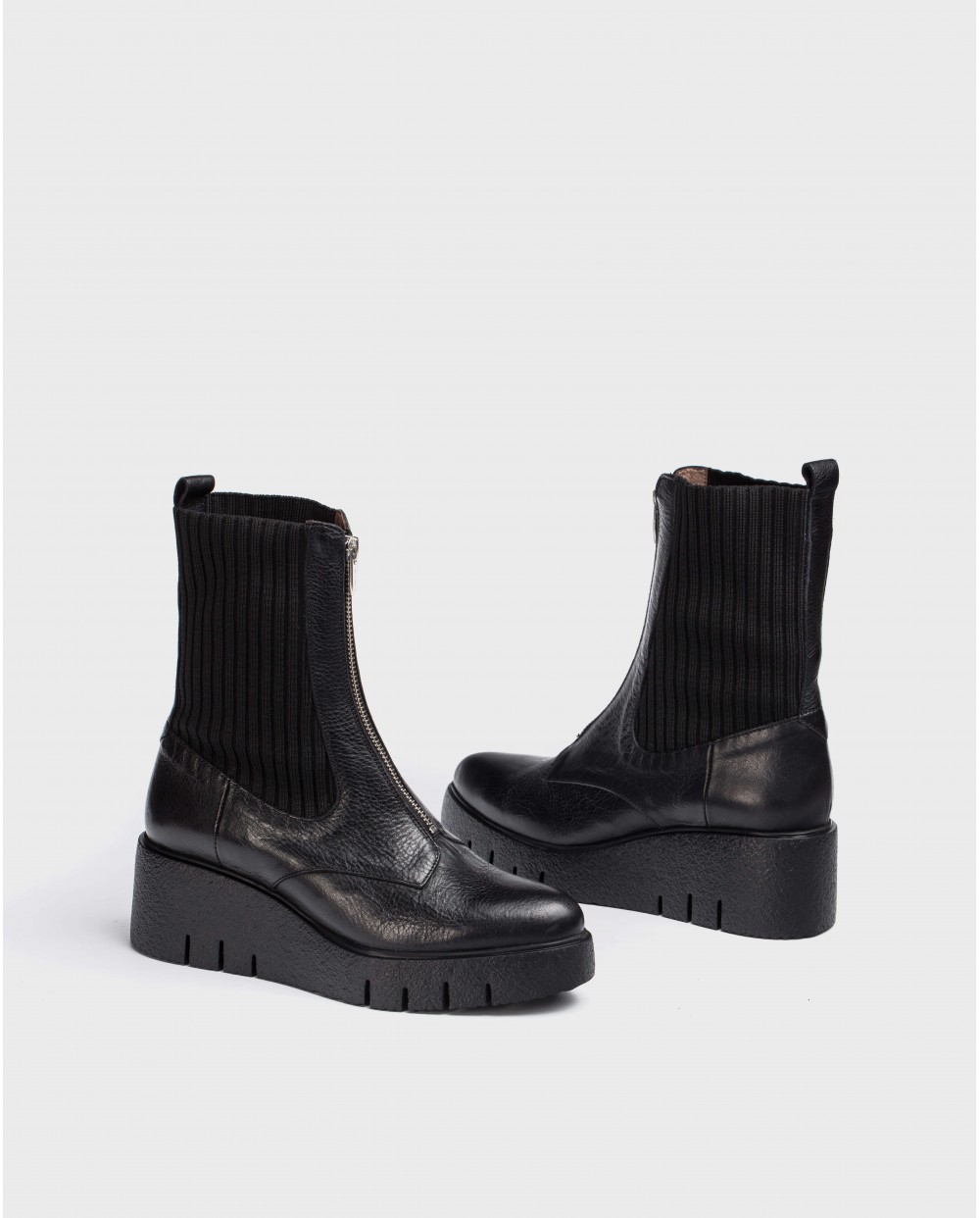 Wonders-Ankle Boots-Black Textured Ankle boot