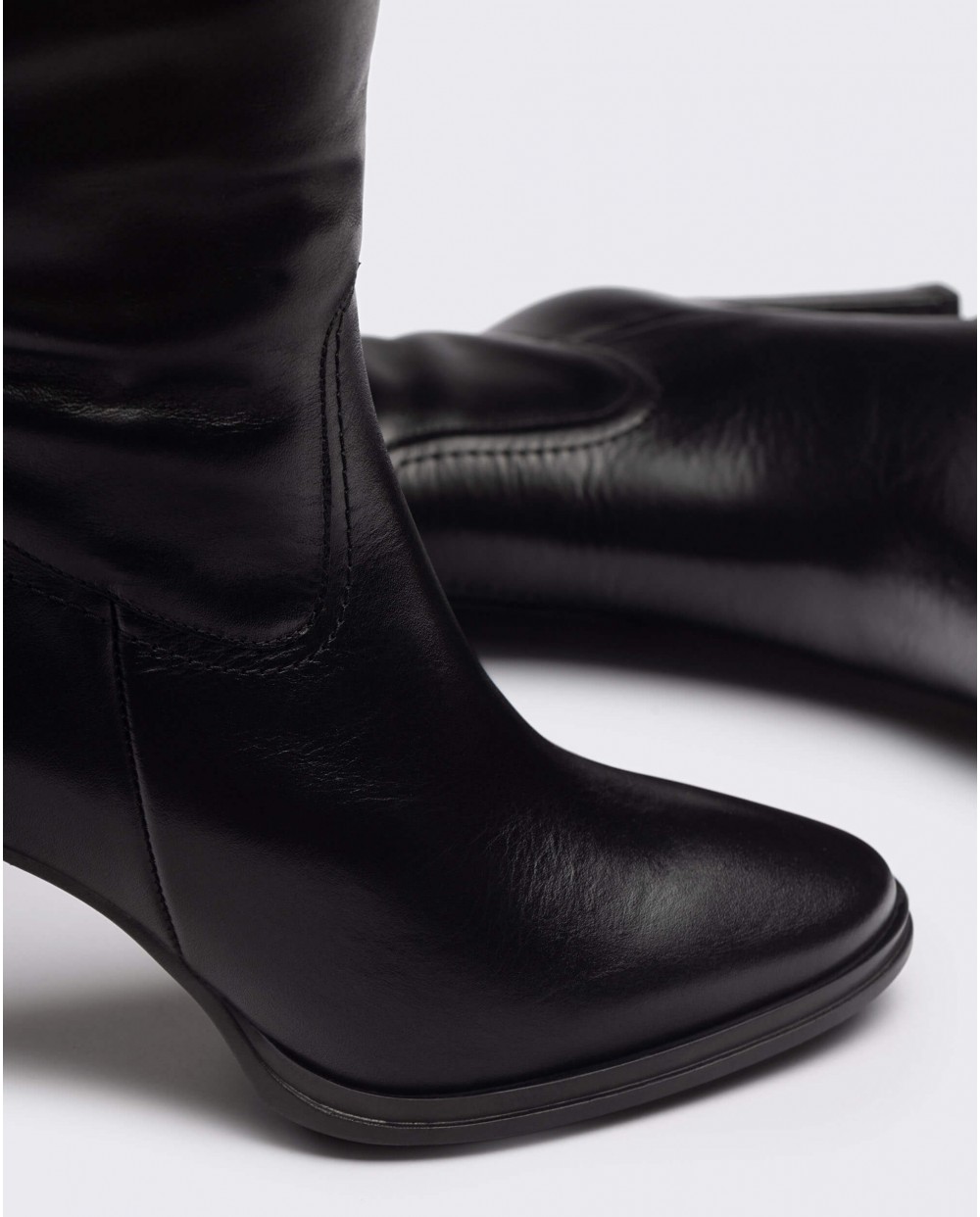 Wonders-Boots-Black Garbi Boot