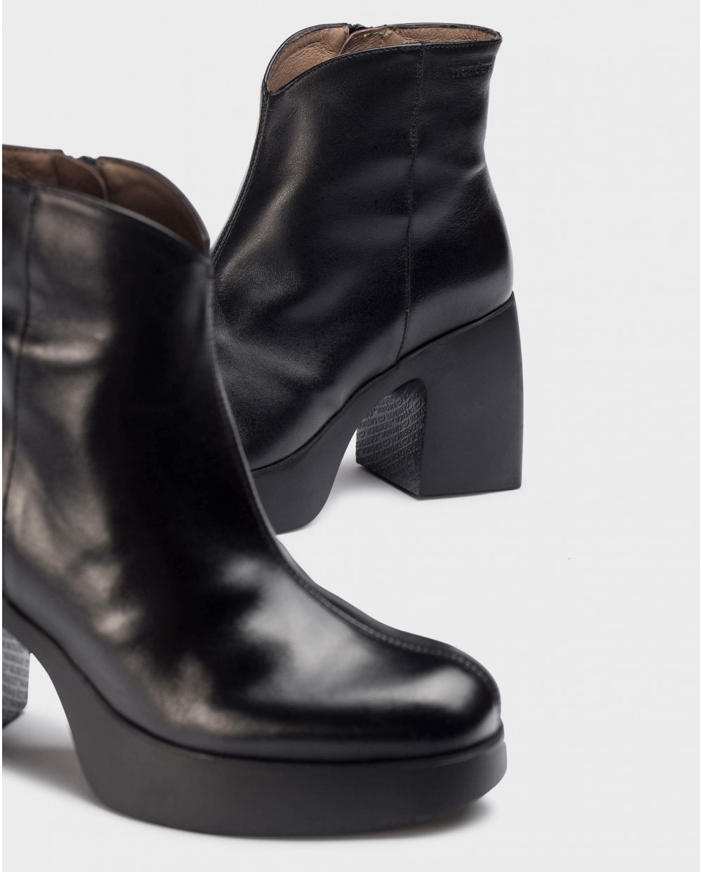 Wonders-Ankle Boots-Black PAROS ankle boot