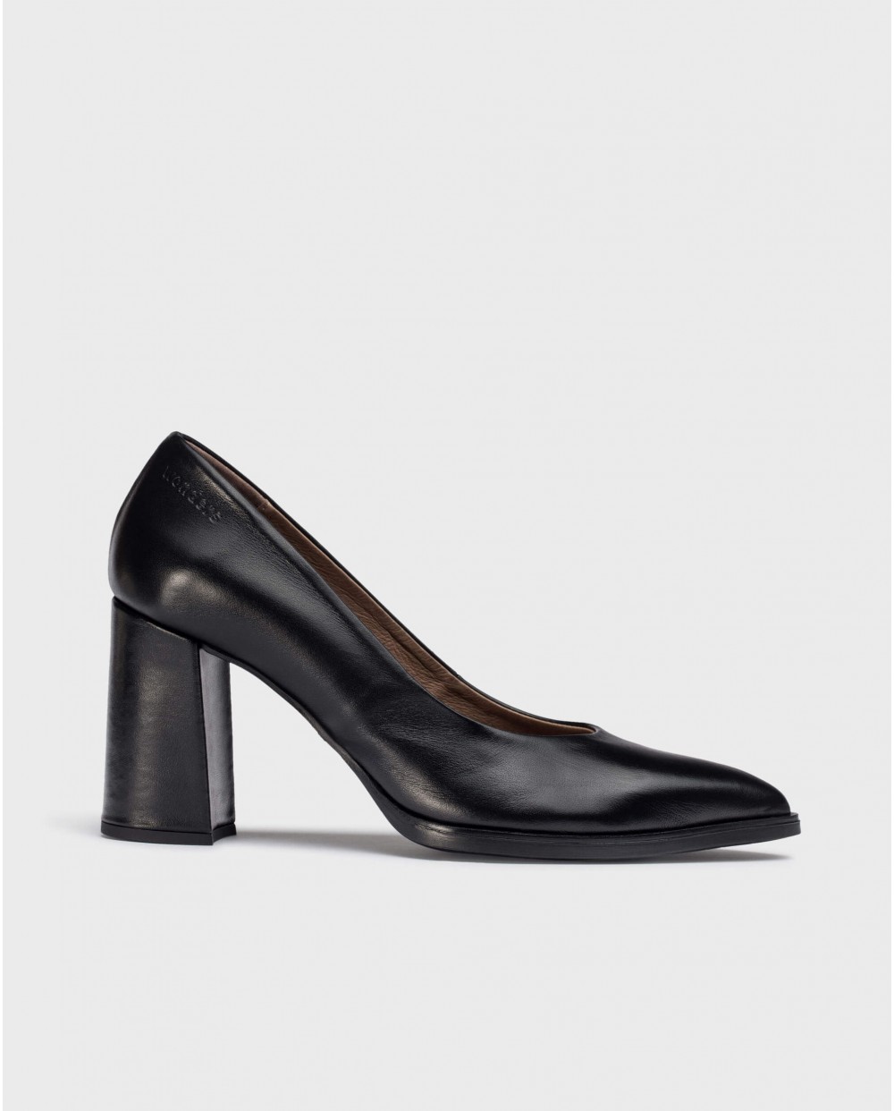 Wonders-Heels-Black ICONIC Shoe