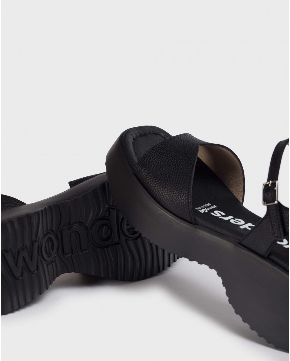 Wonders-Sandals-Black Kiss Sandal