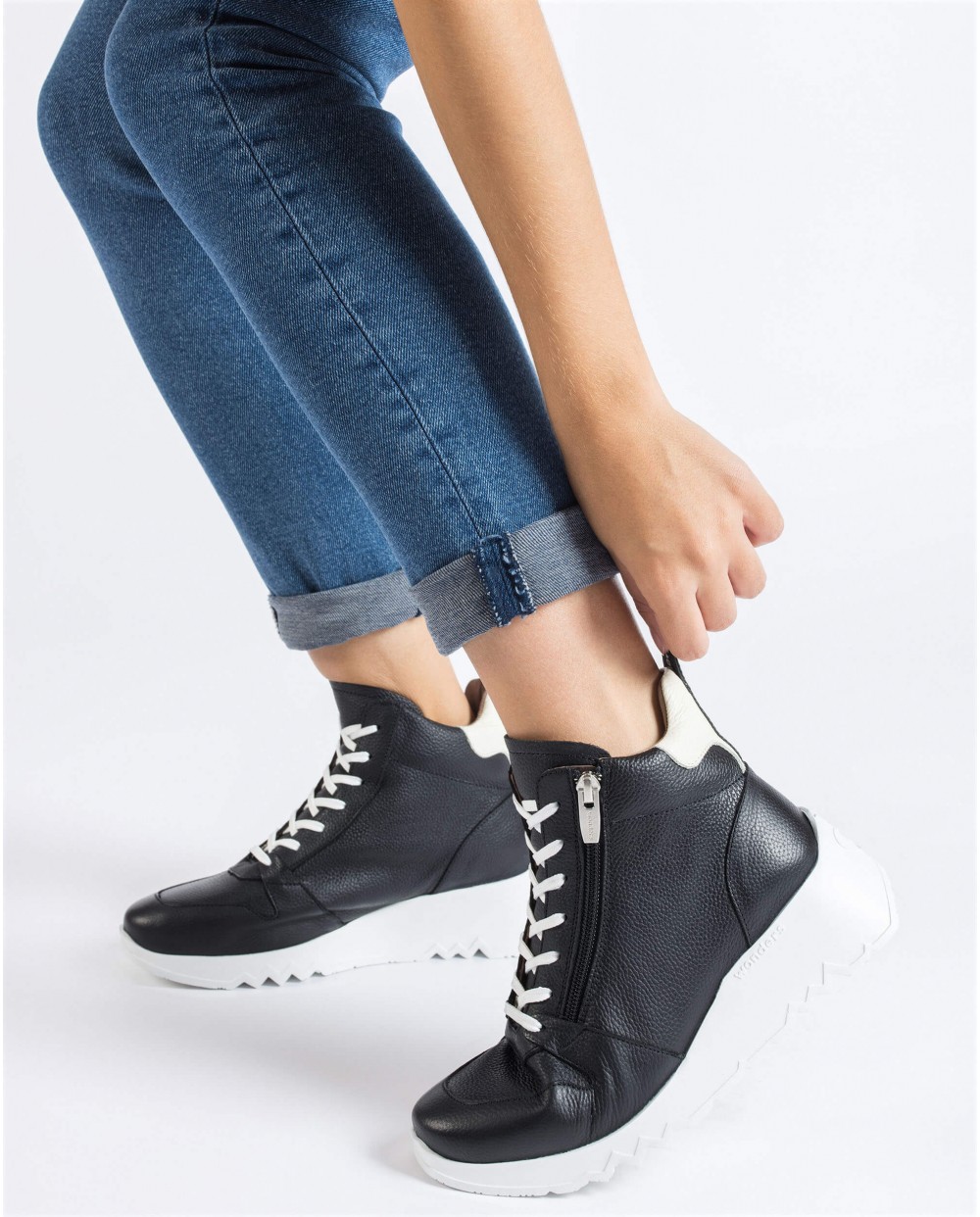 Wonders-Sneakers-Black Yoko Ankle Boot