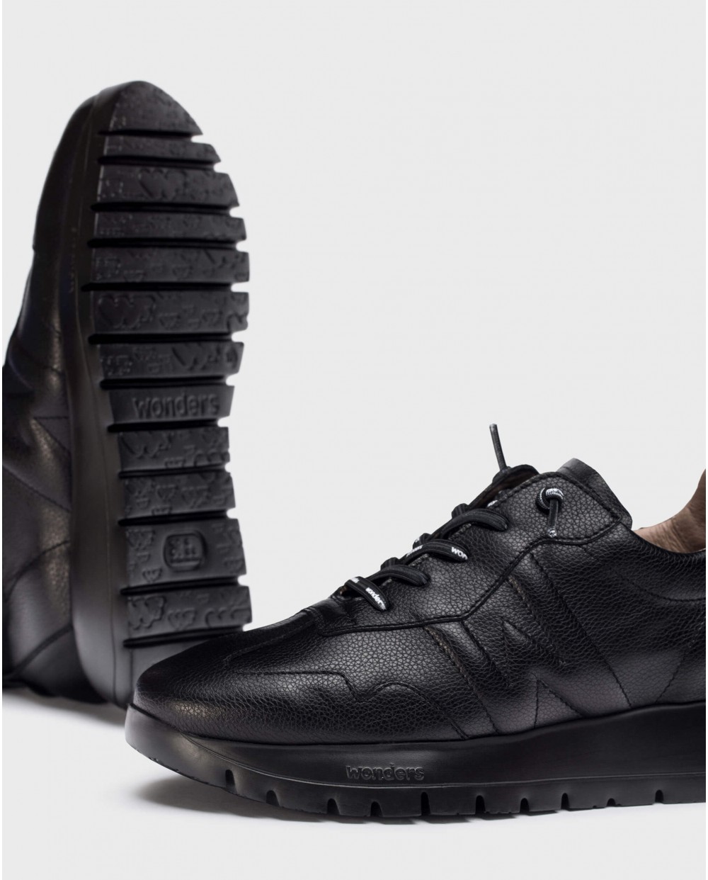 Wonders-Sneakers-Black SUPRA sneaker