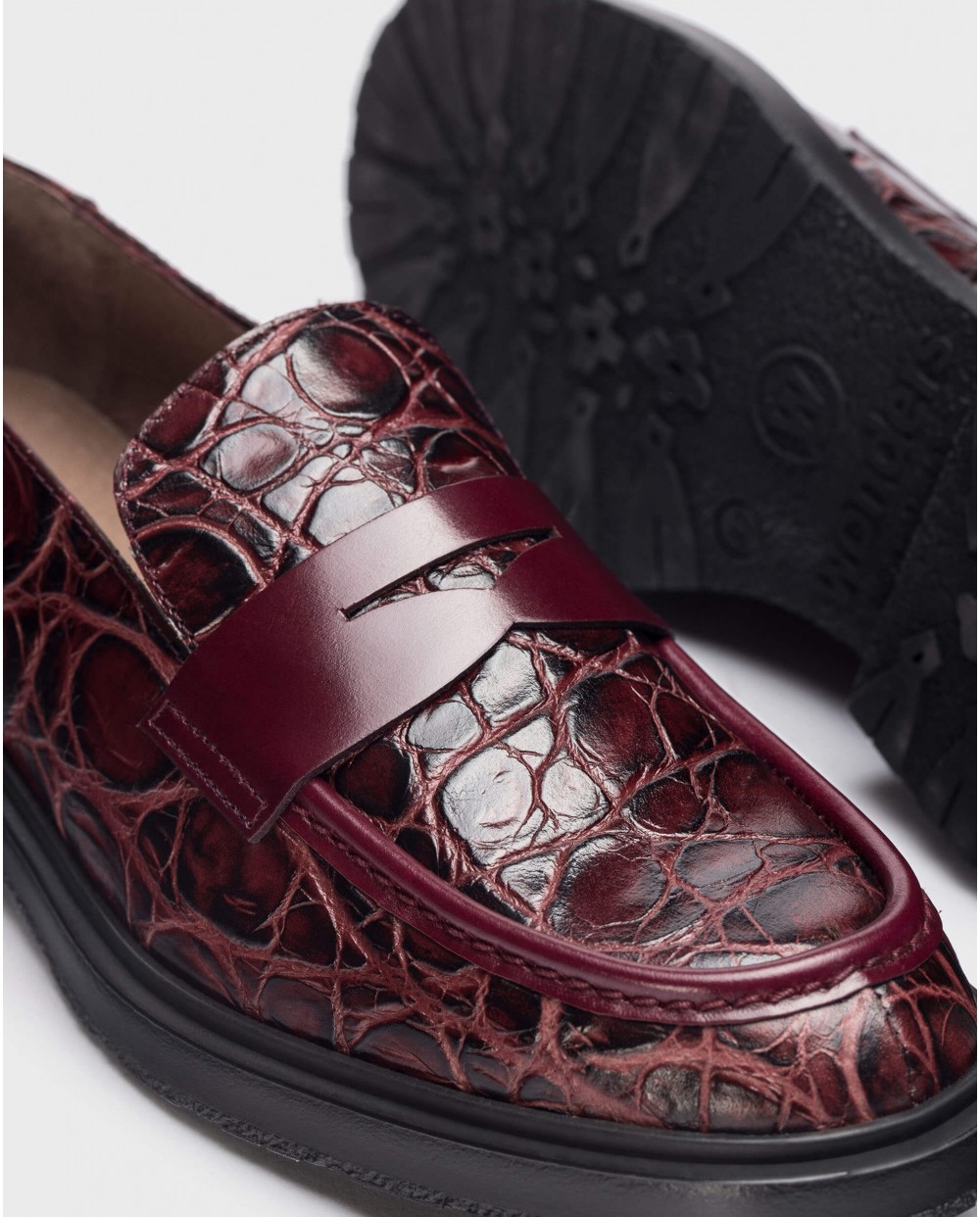 Wonders-Flat Shoes-Burgundy NED moccasin