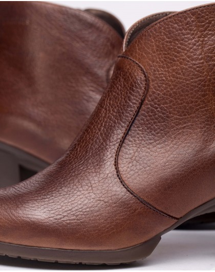 Brown smooth leather ankle boot