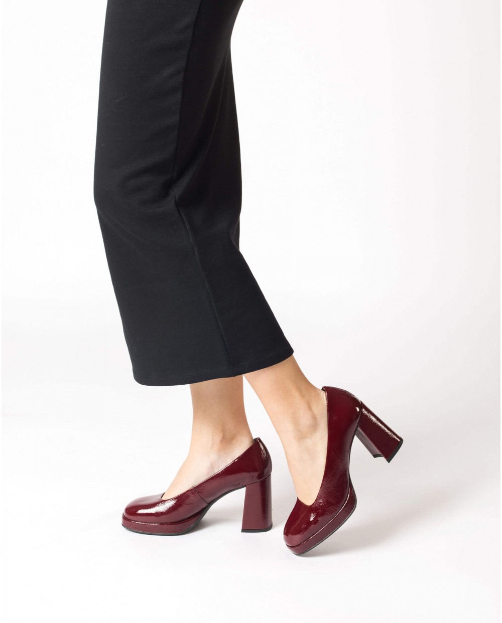 Wonders-Platforms-Burgundy CAPTAIN high-heeled shoe